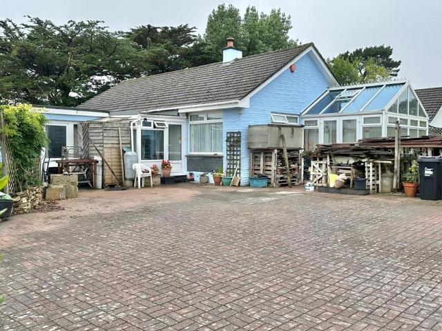 Bungalow for sale in Highertown, Penweathers