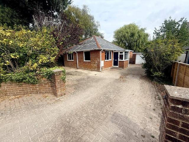 Bungalow for sale in Ashurst Bridge, Hampshire