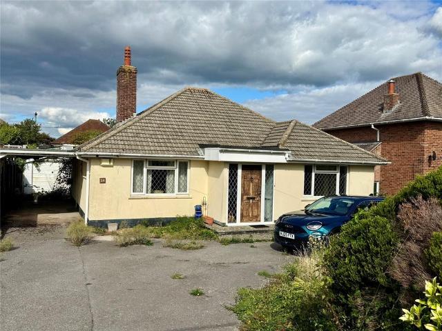 Bungalow for sale in Old Milton, New Forest