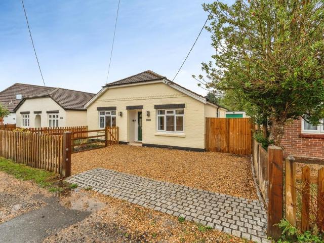 Bungalow for sale in Woodlands, Ashurst Bridge