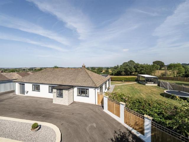 Bungalow for sale in Yeovil Without, Chilthorne Domer