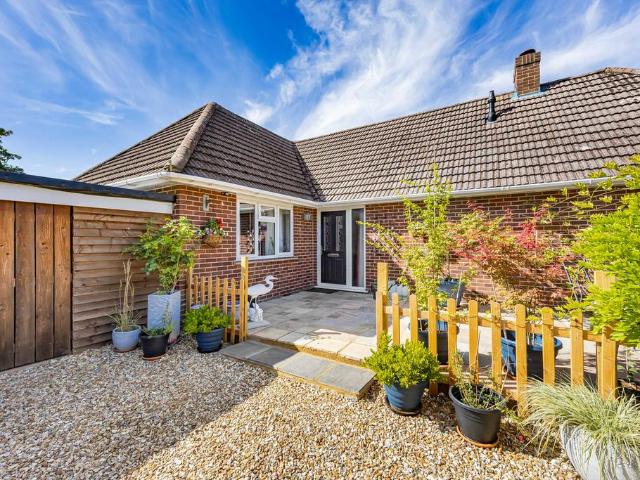 Bungalow for sale in Barton Stacey, Hampshire