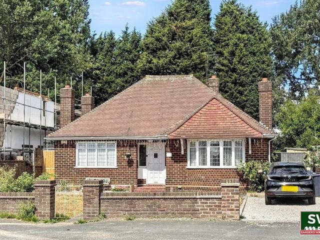Bungalow for sale in Bilston, West Midlands