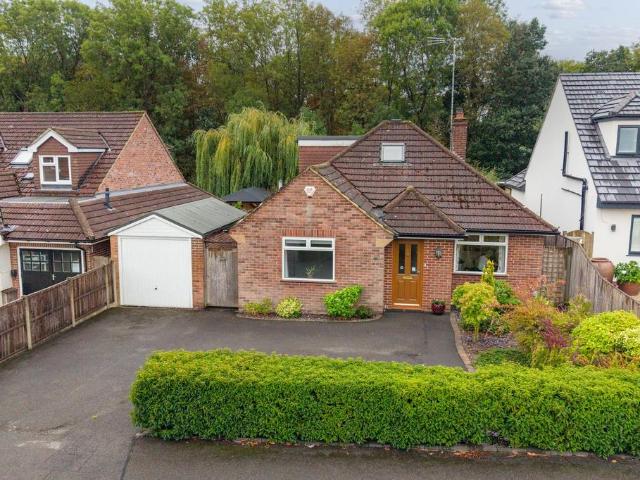 Bungalow for sale in Chepping Wycombe, Bourne End