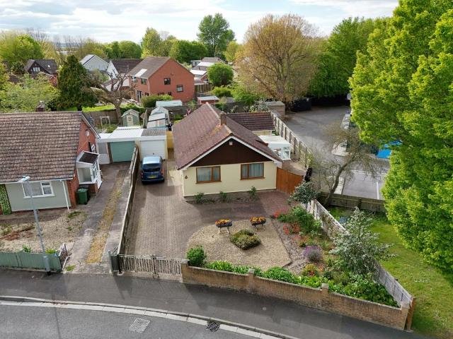 Bungalow for sale in Burnham-on-Sea and Highbridge, Highbridge