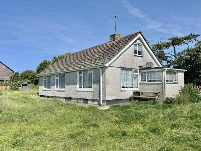 Bungalow for sale in Mawgan-in-Pydar, Cornwall