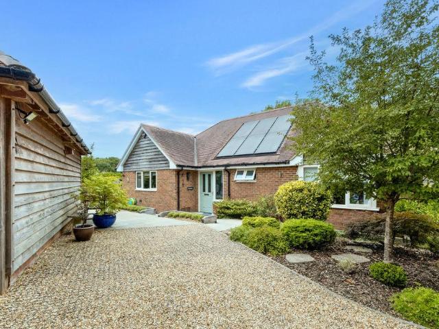 Bungalow for sale in Sandleheath, New Forest