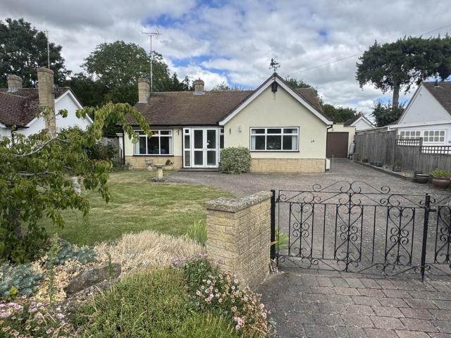 Bungalow for sale in Berrick Salome, Oxfordshire