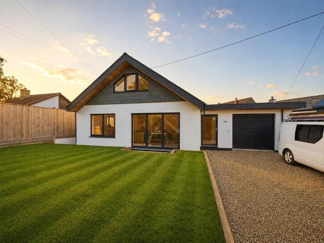 Bungalow for sale in Brandis Corner, Devon