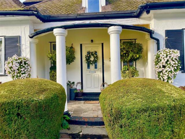 Bungalow for sale in Alton Barnes, Essex