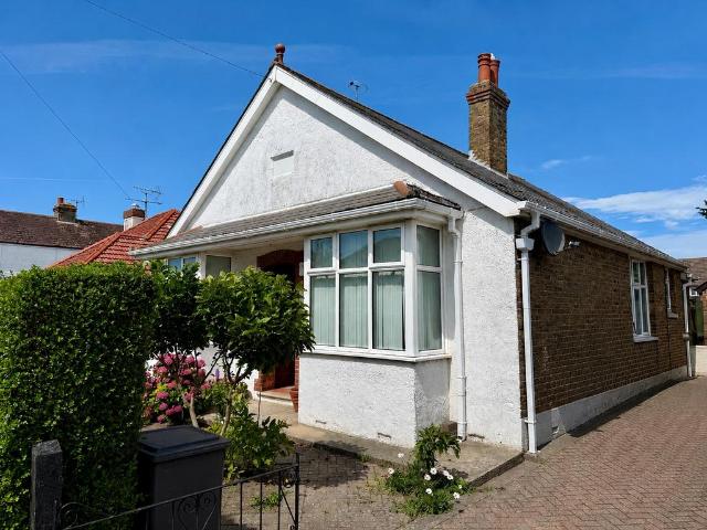 Bungalow for sale in Upper Deal, Ash