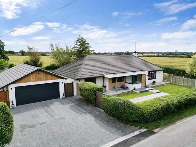 Bungalow for sale in Chignall St. James, Chelmsford
