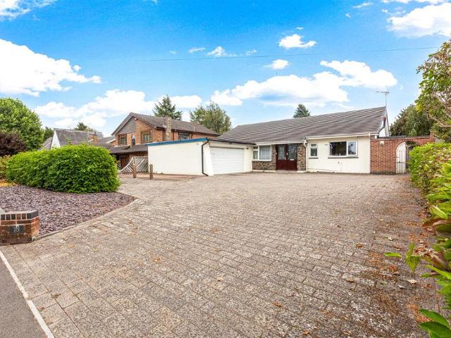 Bungalow for sale in Elmfield, Leicestershire