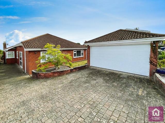 Bungalow for sale in Marford, Wales
