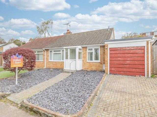 Bungalow for sale in Oad Street, Kent