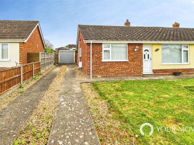 Bungalow for sale in Redenhall with Harleston, Burgh St Peter