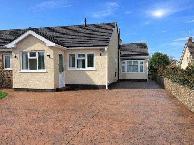Bungalow for sale in Pentlepoir, Wales