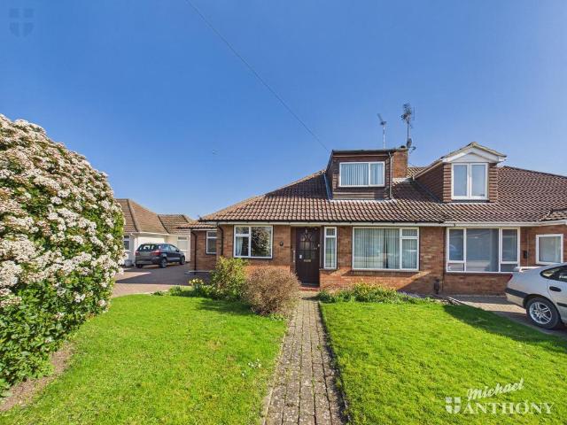 Bungalow for sale in Bedgrove, Aylesbury