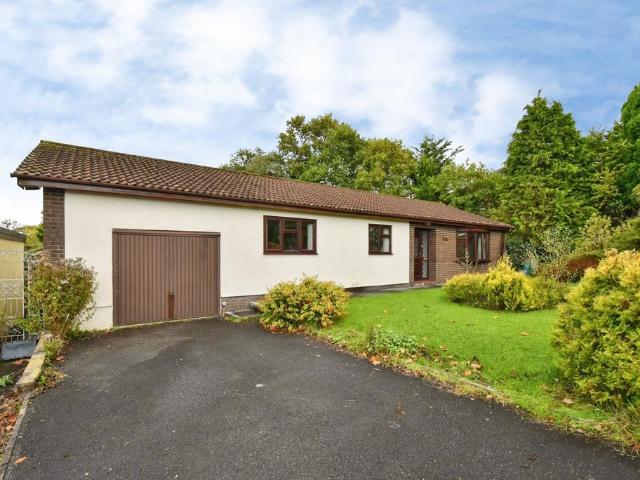 Bungalow for sale in Betws