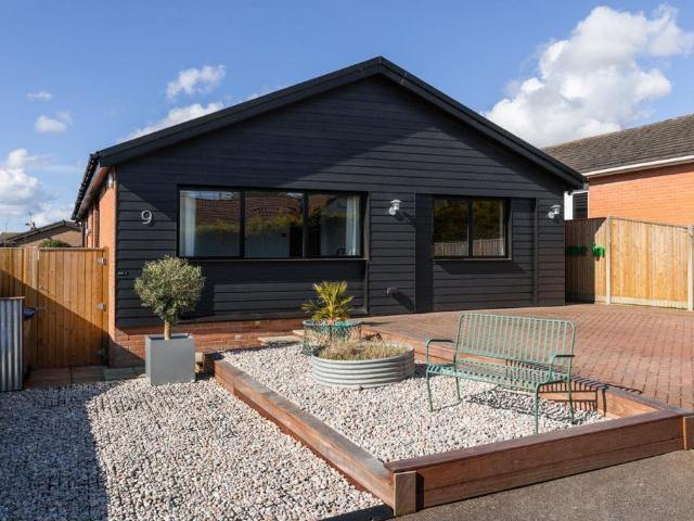 Bungalow for sale in Ash, Kent