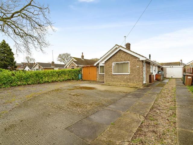 Bungalow for sale in Stokesby, Norfolk