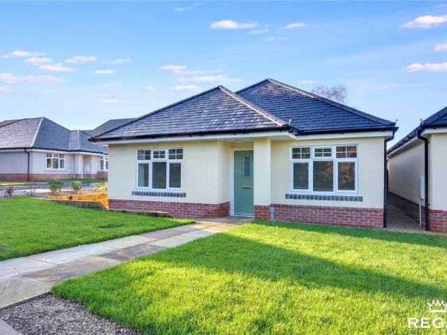 Bungalow for sale in Walworth Business Park, Barton Stacey