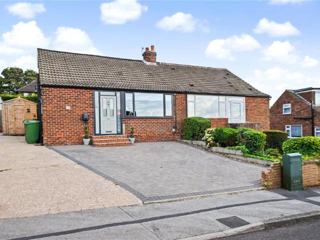 Bungalow for sale in Farsley, West Yorkshire