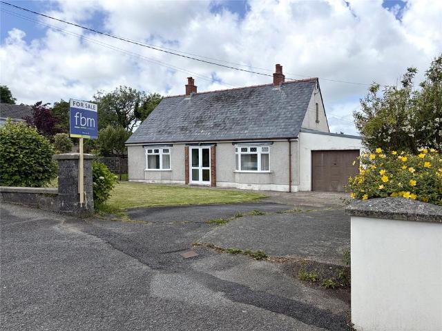 Bungalow for sale in Hook, Wales