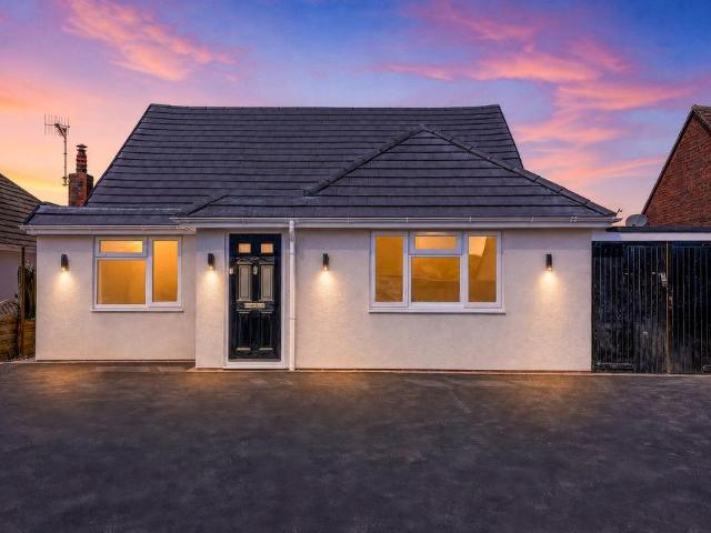 Bungalow for sale in Rustington, Clapham