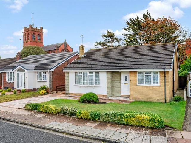 Bungalow for sale in Marshside, Southport