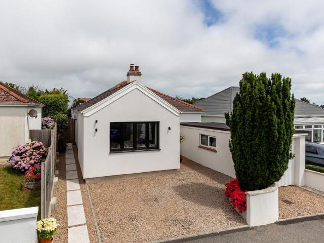 Bungalow for sale in Hornsey, Greater London