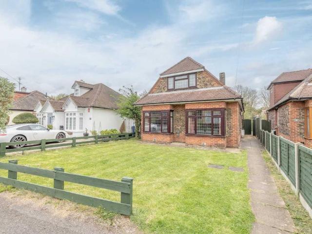 Bungalow for sale in Datchet