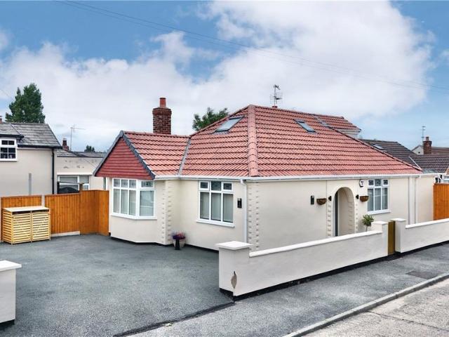 Bungalow for sale in Moreton, Wirral