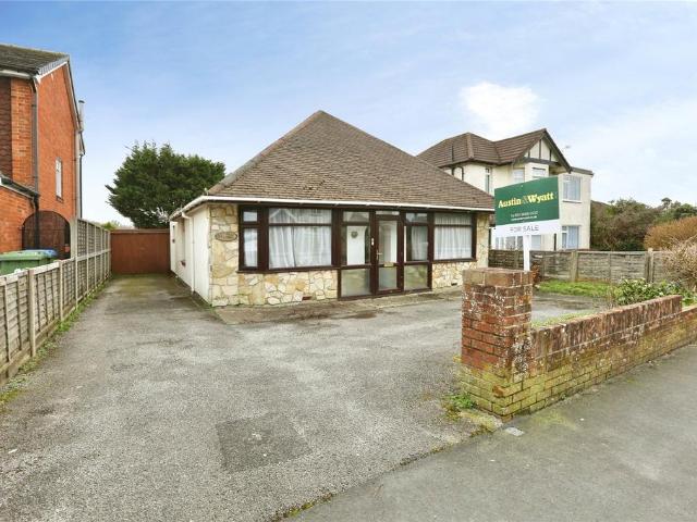 Bungalow for sale in Weston Common, City Of Southampton