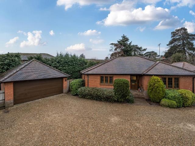Bungalow for sale in Emmbrook, Wokingham