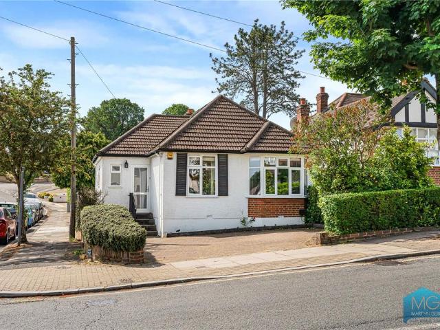 Bungalow for sale in High Barnet, Greater London