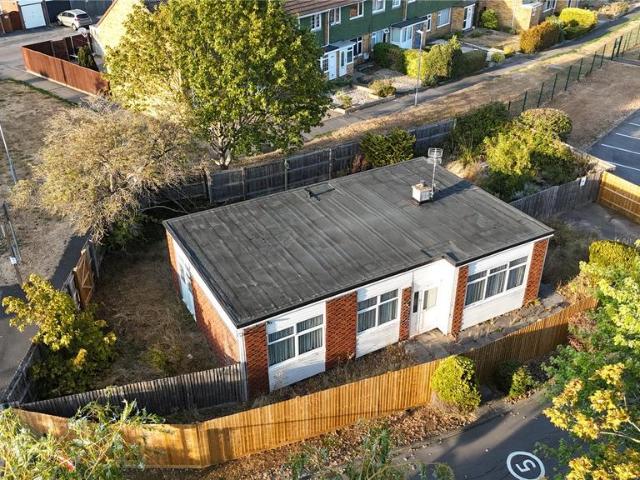 Bungalow for sale in Covingham, Swindon