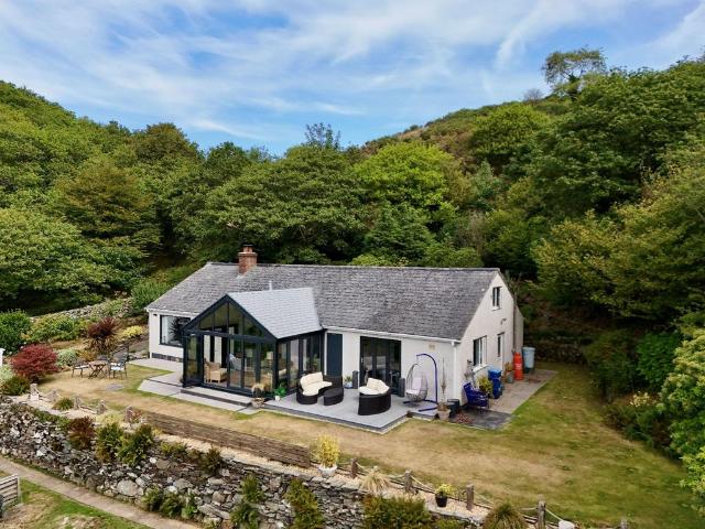 Bungalow for sale in Friog, Wales