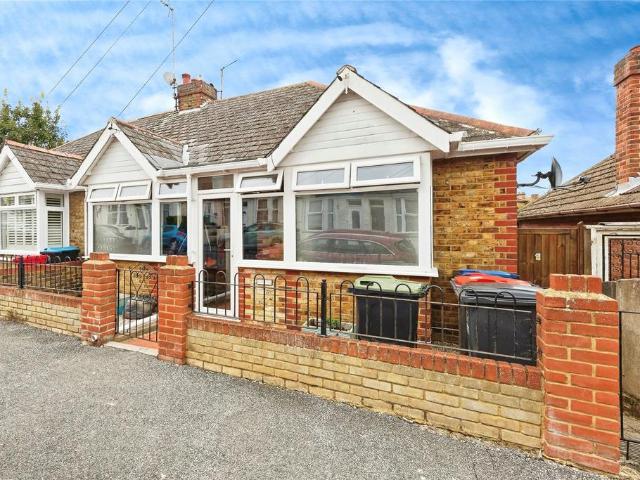 Bungalow for sale in East Cliff, Acol
