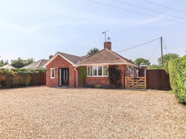 Bungalow for sale in Barton Stacey, Hampshire