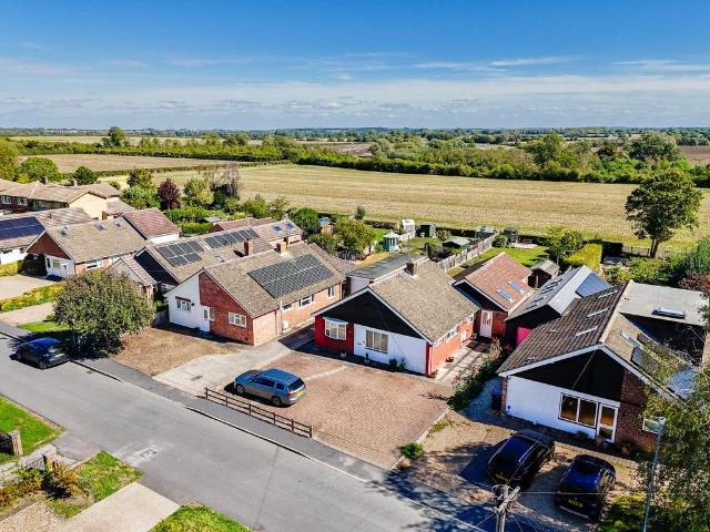 Bungalow for sale in Haslingfield, South Cambridgeshire