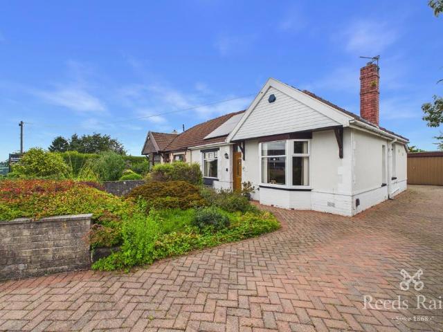 Bungalow for sale in Reedley, Higherford