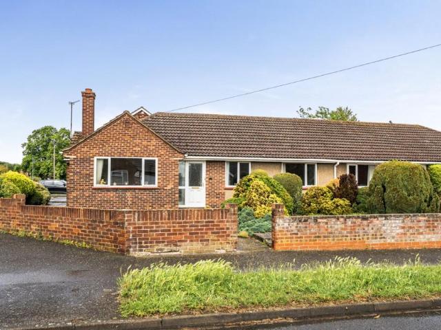 Bungalow for sale in Bedford
