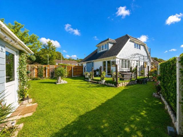 Bungalow for sale in Highcliffe