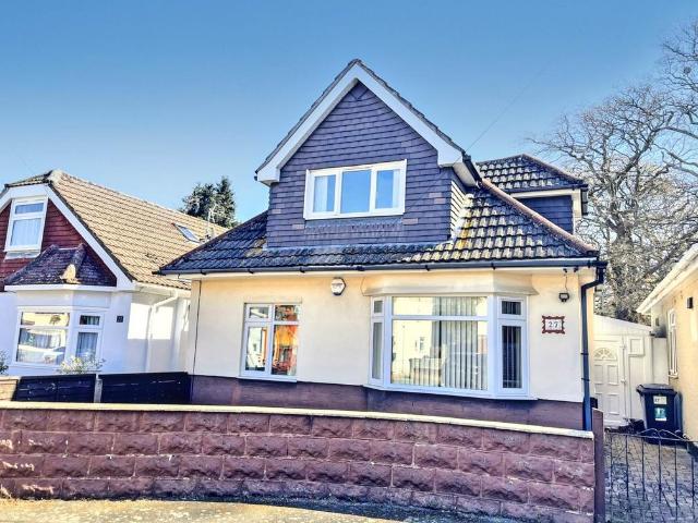 Bungalow for sale in Queens Park, Bournemouth