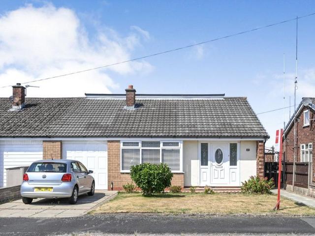 Bungalow for sale in Burtonwood and Westbrook, Warrington