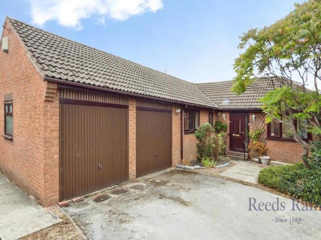 Bungalow for sale in Hut Green, Eggborough
