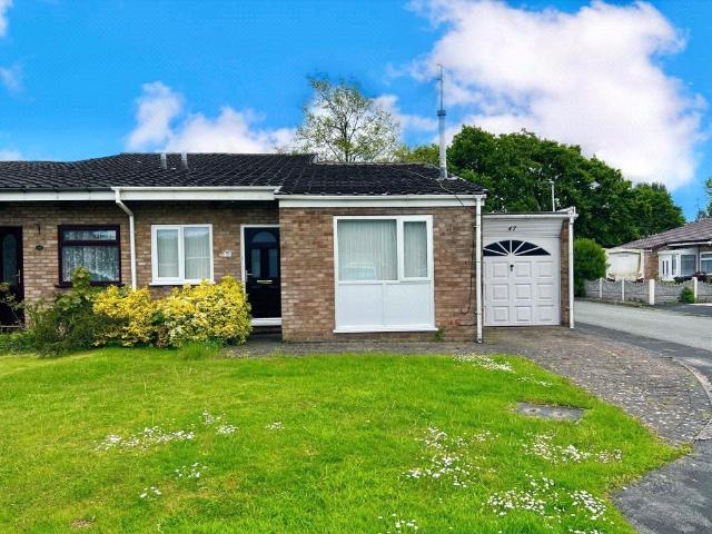 Bungalow for sale in Palacefields, Halton