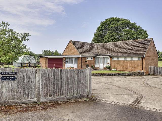 Bungalow for sale in Hillview, Surrey
