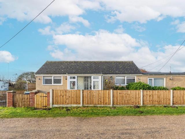 Bungalow for sale in Stokesby, Norfolk